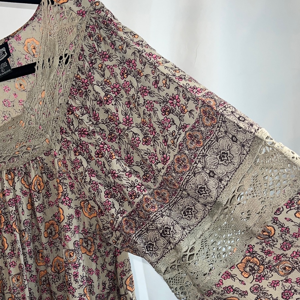 Angie Bohemian Floral Crochet Blouse - Pink and Cream - Picture 7 of 16